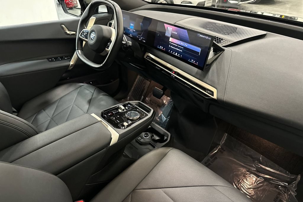 Certified 2024 BMW iX xDrive50 AWD/4WD image 18