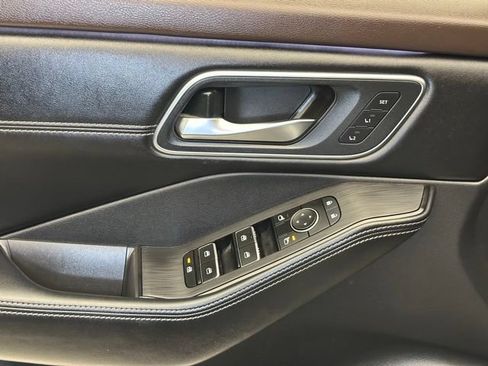 Used 2023 Nissan Rogue Platinum w/ Platinum Premium Package AWD/4WD image 22
