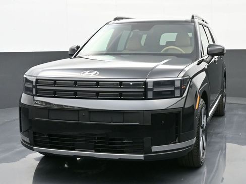 Used 2025 Hyundai Santa Fe Limited image 7