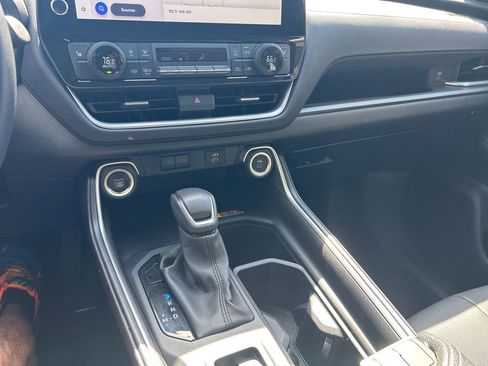 Used 2025 Toyota Grand Highlander XLE image 7