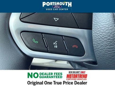 Used 2024 Chrysler Pacifica Touring-L image 17