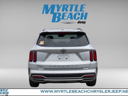 Used 2021 Kia Sorento S w/ Panoramic Sunroof Package image 5