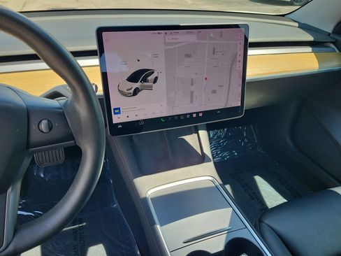 Used 2021 Tesla Model 3 Standard Range Plus RWD image 21