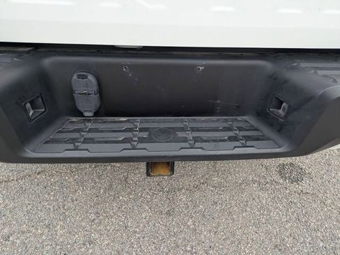 Used 2023 Nissan Frontier SV w/ Tow Package image 31