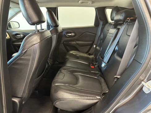 Used 2014 Jeep Cherokee Latitude AWD/4WD image 12