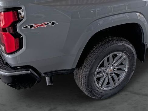New 2026 Chevrolet Colorado LT w/ LT Convenience Package AWD/4WD image 13
