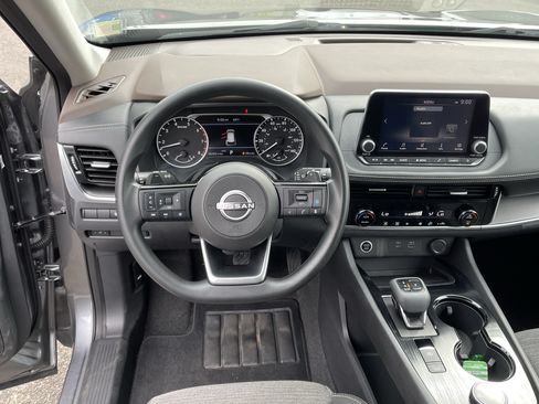 Used 2022 Nissan Rogue SV AWD/4WD image 12