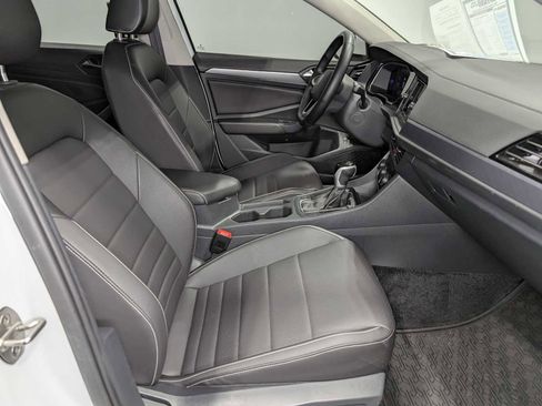 Used 2024 Volkswagen Jetta SE image 40