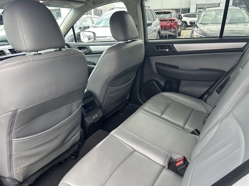 Used 2019 Subaru Outback 2.5i Premium image 34