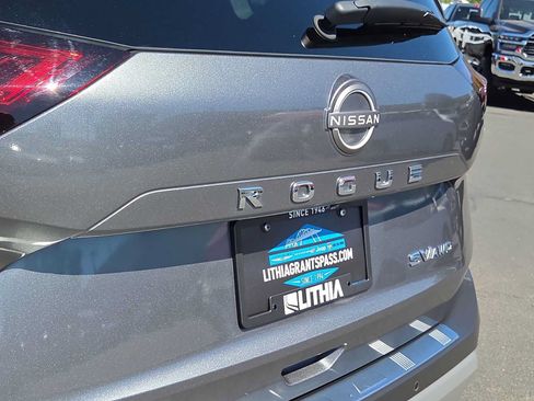 Used 2023 Nissan Rogue SV w/ SV Premium B Package AWD/4WD image 15