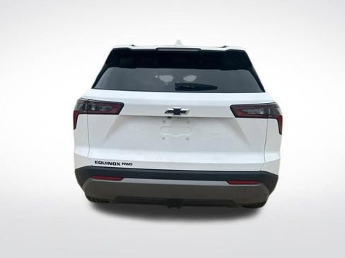 New 2026 Chevrolet Equinox LT AWD/4WD image 4
