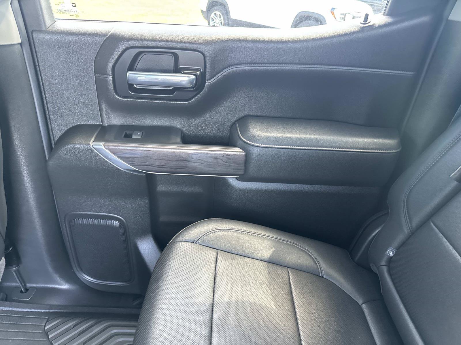 Used 2022 Chevrolet Silverado 1500 LTZ AWD/4WD image 19