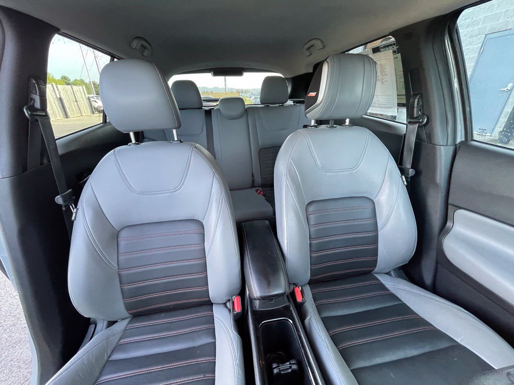 Used 2021 Nissan Kicks SR w/ SR Premium Package FWD image 29