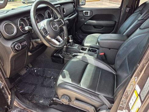 Used 2020 Jeep Gladiator Overland AWD/4WD image 8
