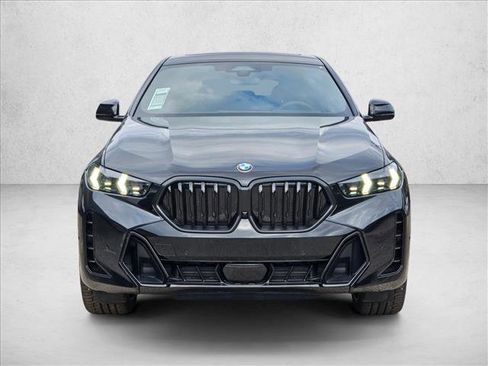 New 2026 BMW X6 xDrive40i w/ Climate Comfort Package image 2
