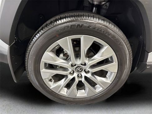Used 2024 Toyota RAV4 Limited image 42