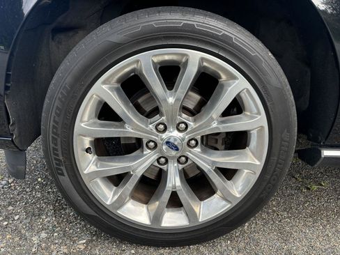 Used 2019 Ford Expedition Max Platinum AWD/4WD image 28