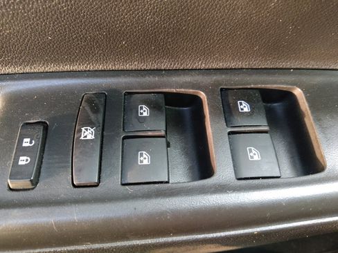 Used 2021 Chevrolet Spark LT image 27