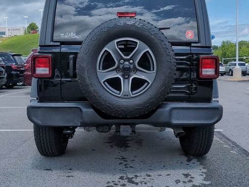 Used 2021 Jeep Wrangler Sport AWD/4WD image 4