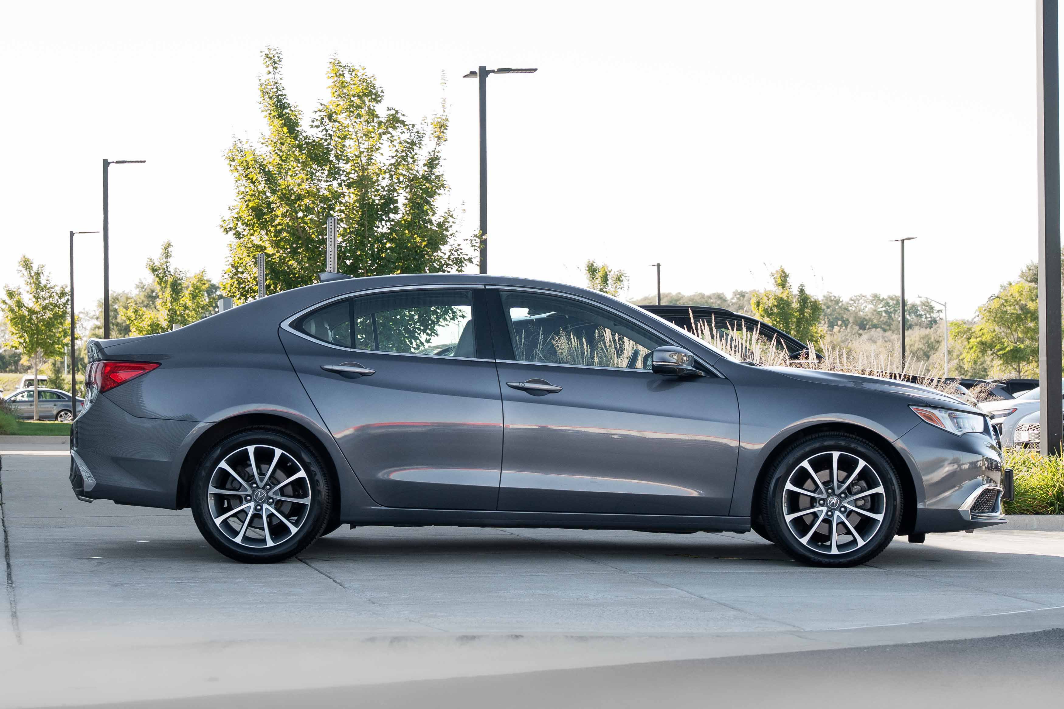 Used 2019 Acura TLX V6 FWD image 3