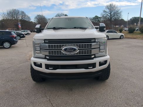 Used 2018 Ford F250 Platinum w/ Platinum Ultimate Package image 3