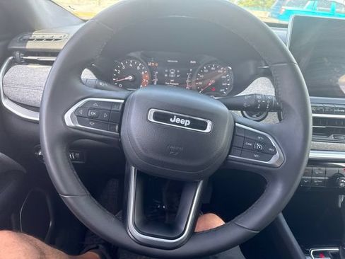 Used 2024 Jeep Compass Latitude AWD/4WD image 6