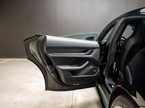 New 2026 Porsche Taycan AWD/4WD image 31