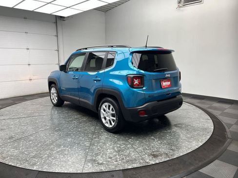 Used 2020 Jeep Renegade Latitude w/ Cold Weather Group FWD image 2
