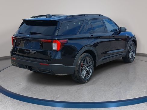 New 2026 Ford Explorer ST-Line w/ ST-Line Street Pack RWD image 5