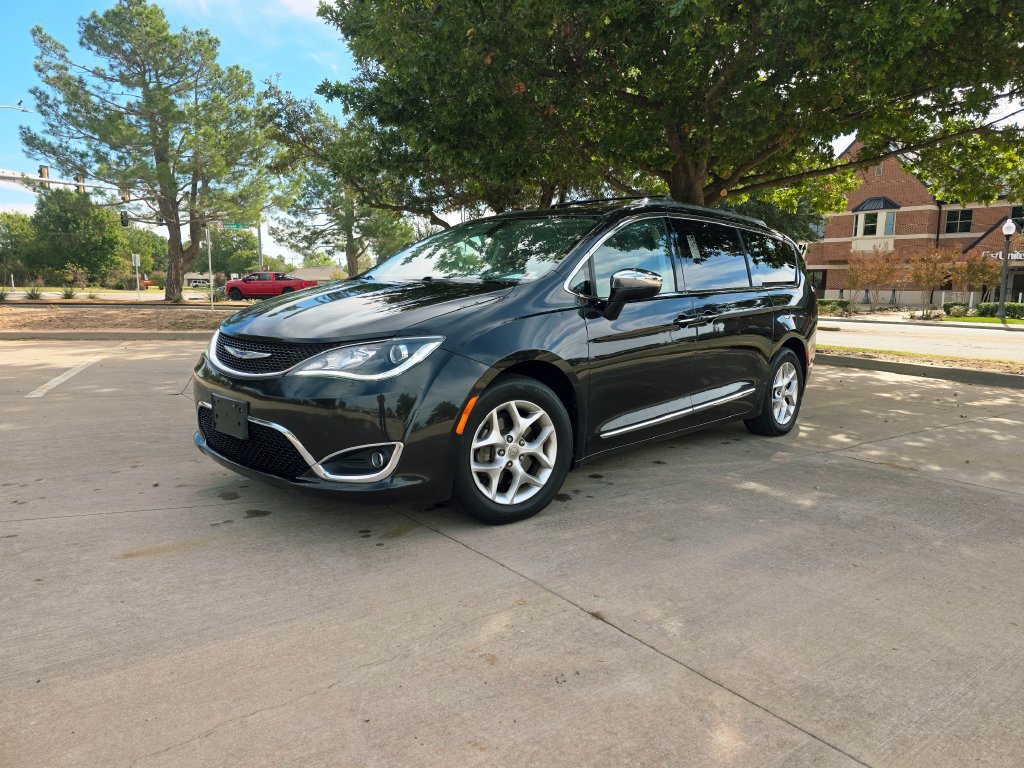 Used 2020 Chrysler Pacifica Limited FWD image 4