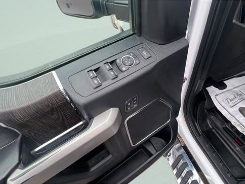 Used 2021 Ford F350 Lariat w/ Chrome Package image 11