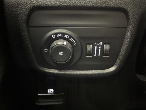 Used 2023 Jeep Grand Cherokee L Limited image 25