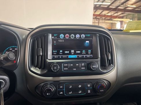 Used 2018 Chevrolet Colorado Z71 image 16