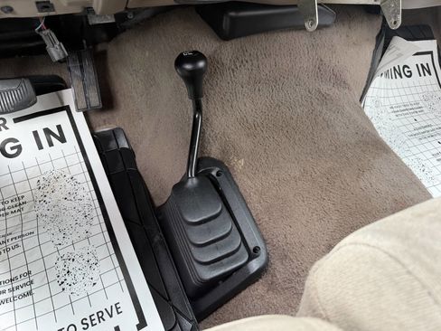 Used 2000 Ford F250 XL AWD/4WD image 15