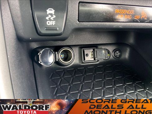Used 2019 Toyota RAV4 XLE w/ Carpet Mat Package image 39