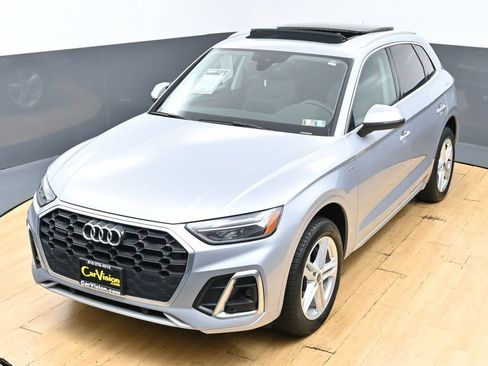 Used 2024 Audi Q5 e Premium w/ Convenience Package AWD/4WD image 45