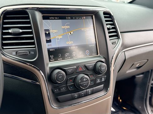 Used 2015 Jeep Grand Cherokee Limited image 10