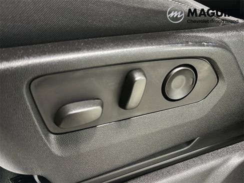 Used 2023 Chevrolet Silverado 1500 RST image 18