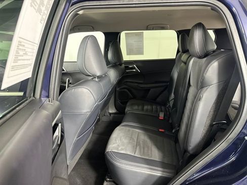 Used 2024 Mitsubishi Outlander SE Black Edition image 25