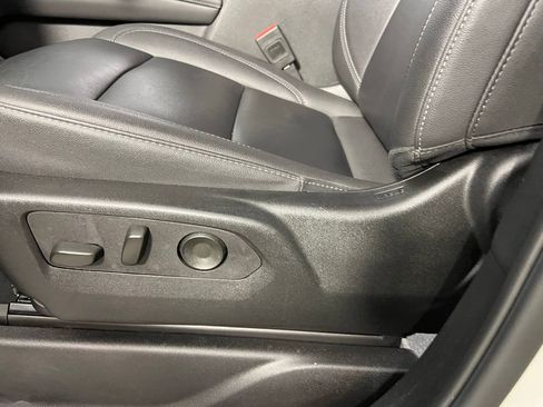 Used 2025 Chevrolet Tahoe Z71 image 21