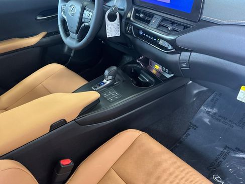 New 2026 Lexus UX 300h FWD image 26