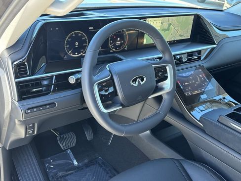 New 2026 INFINITI QX80 Luxe image 19
