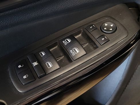 Used 2023 Jeep Cherokee Altitude Lux image 27