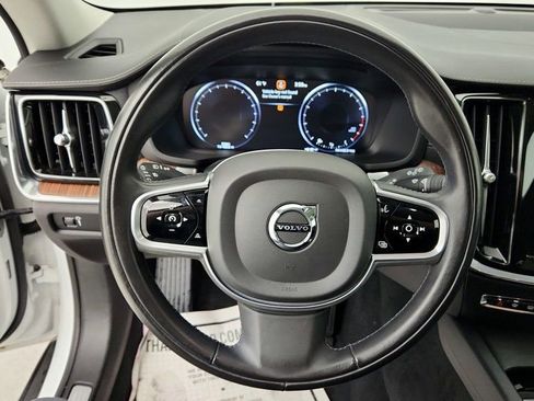 Used 2020 Volvo V60 T5 Cross Country w/ Protection Package Premier image 14