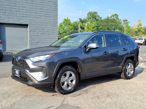 Certified 2024 Toyota RAV4 LE AWD/4WD image 3