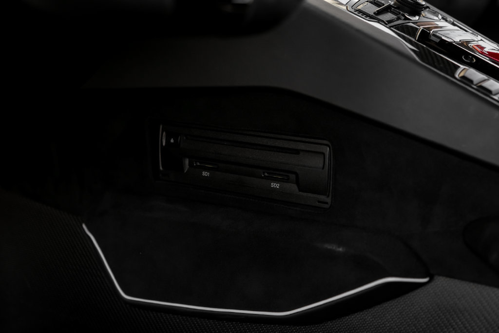 Used 2020 Lamborghini Aventador SVJ AWD/4WD image 37