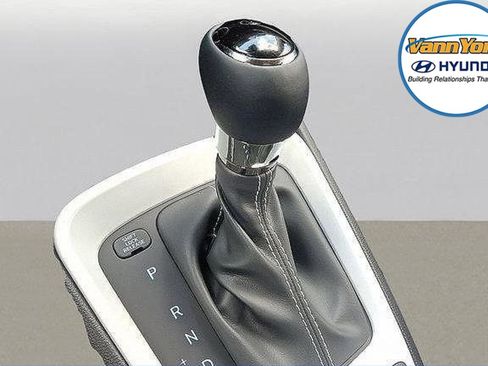 New 2025 Hyundai Venue Limited image 8