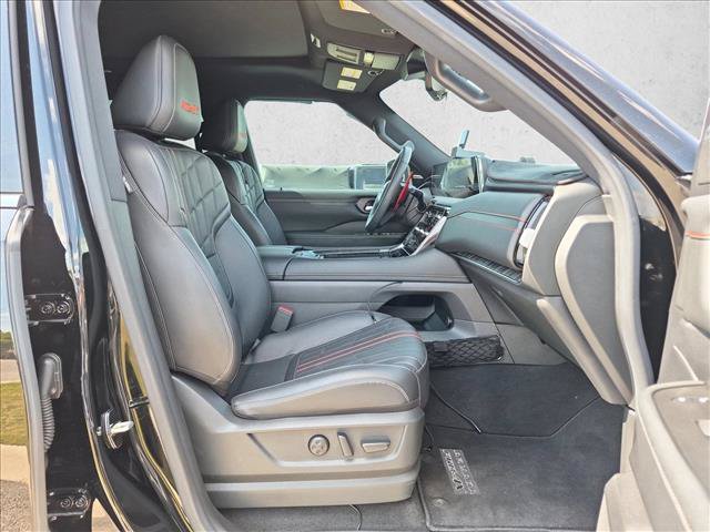 Used 2025 Nissan Armada PRO-4X w/ Pro-4X Premium Package AWD/4WD image 20