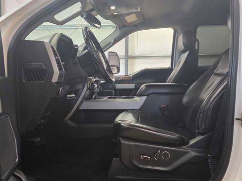 Used 2019 Ford F250 Lariat w/ Lariat Value Package image 8