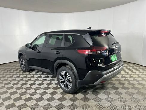 Used 2023 Nissan Rogue SV image 8